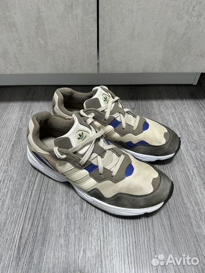 Кроссовки adidas originals Yung-96