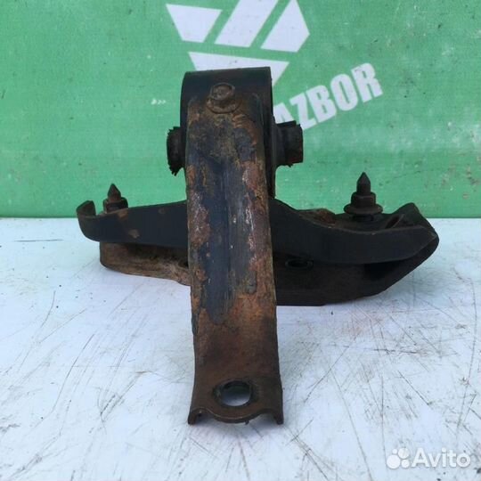 Кронштейн кпп Тойота Карина Е