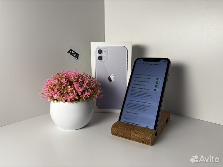 iPhone 11, 64 ГБ