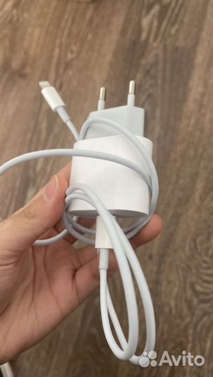 Зарядка для iPhone