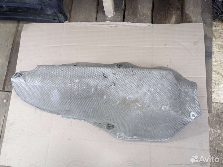 Тепловой экран глушителя задний VW Polo седан