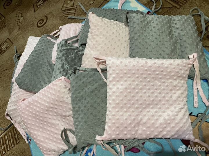 Бортики в кроватку