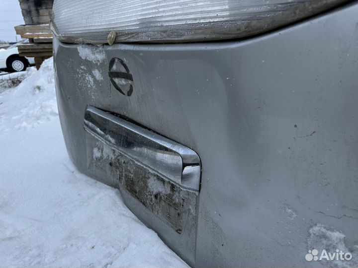 Крышка дверь багажника