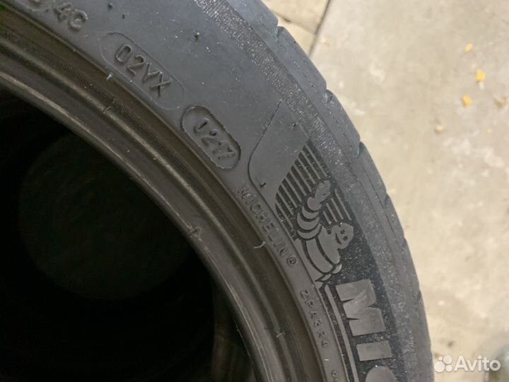 Michelin Pilot Sport 4 235/45 R17 97Y