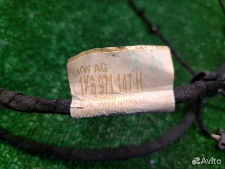 Электропроводка двери багажника