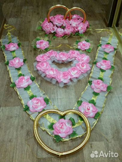 Прокат свадебных украшений на автомобиль