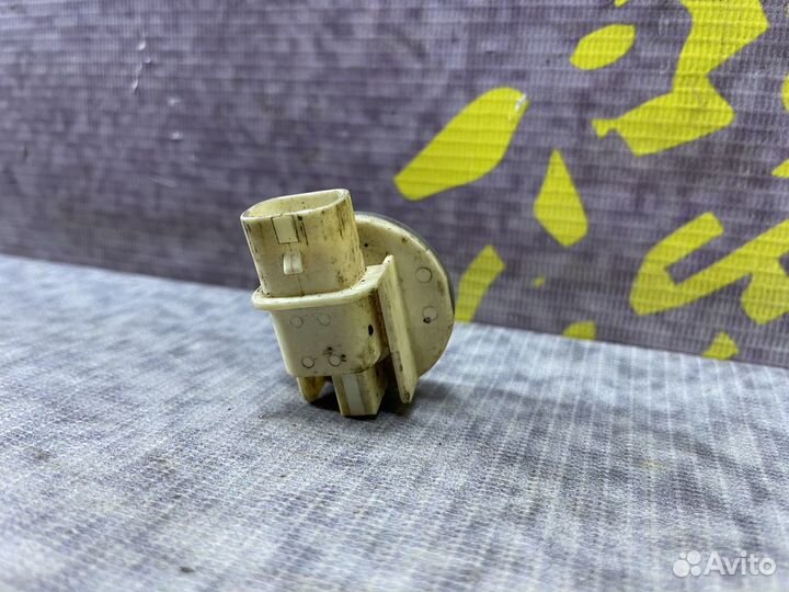 Патрон указателя поворота в фару Лачетти