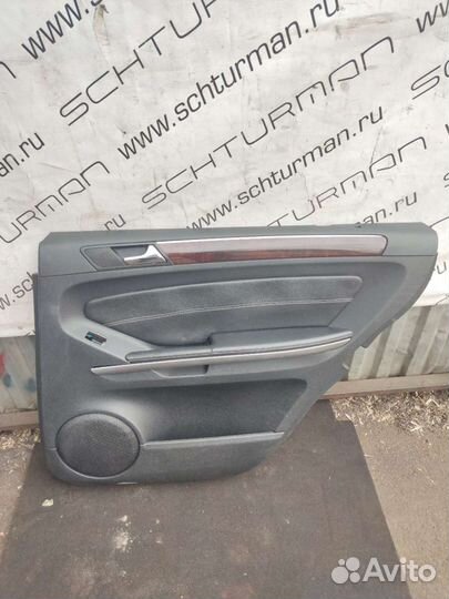 Обшивка двери задняя Mercedes GL X164