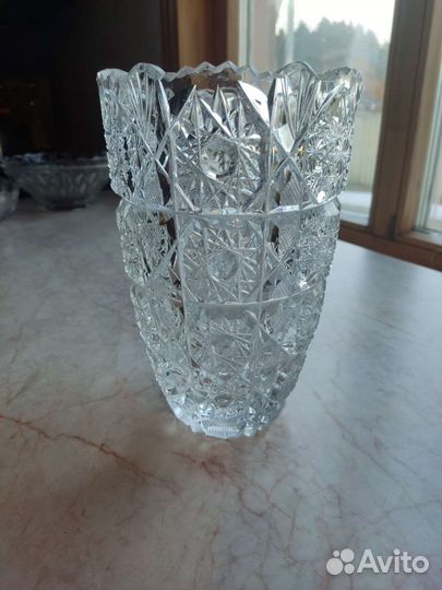 Хрустальная ваза