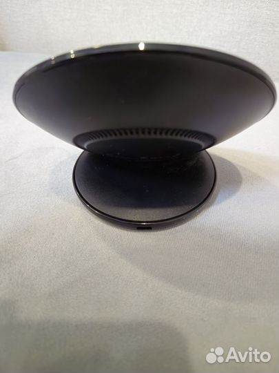 Беспроводная зарядка samsung ep-ng930