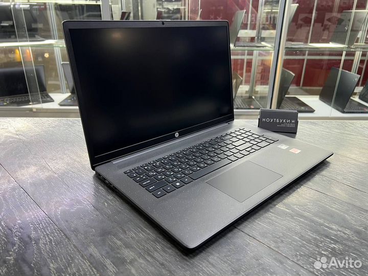 Ноутбук HP Laptop 17 r7/16/512