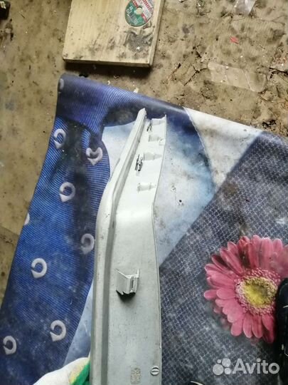 Обшивка крышки багажника Volkswagen Passat B5