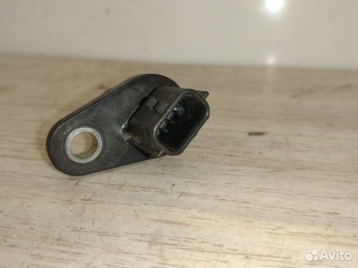 Датчик коленвала Nissan Note E11 HR16DE 2008