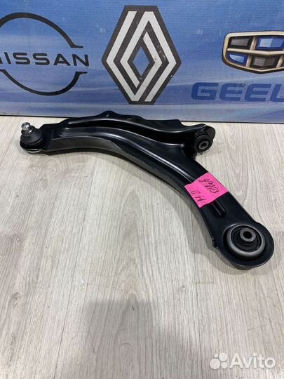 Рычаг подвески Renault megane 2 Лев