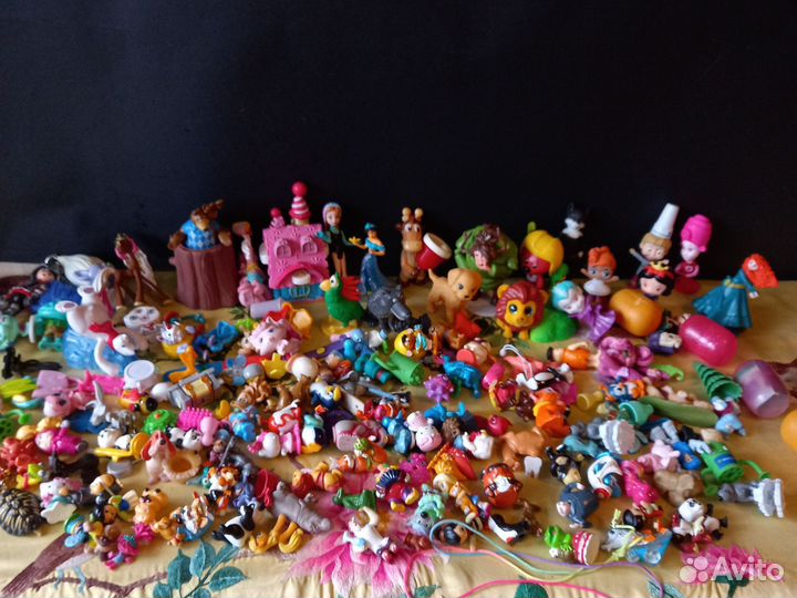 Игрушки киндер коробкой