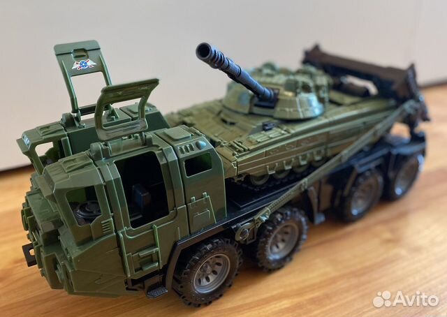 Военный тягач с танком Нордпласт