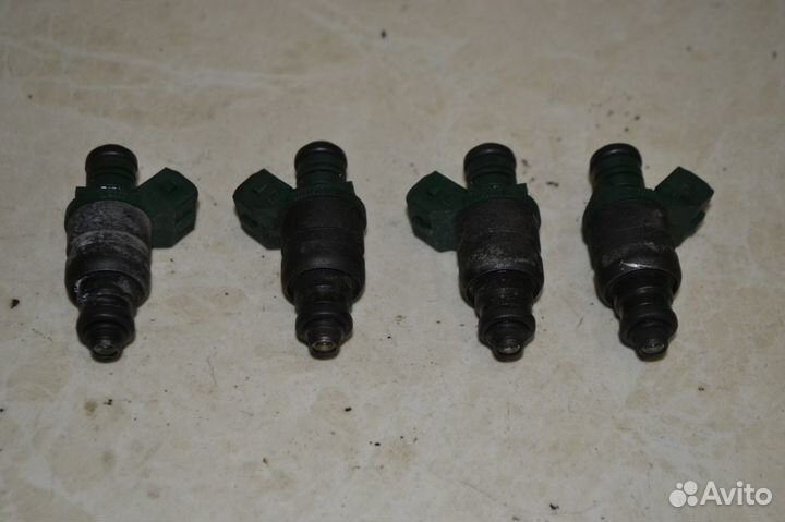 Форсунка топливная Skoda Octavia 1 (A4)