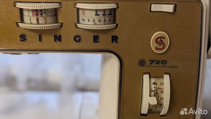 Швейная машина Singer