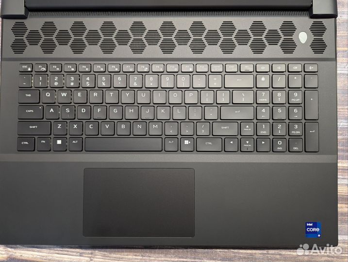 Alienware m18 R1, 13980hx, 4090, 16gb, 2tb