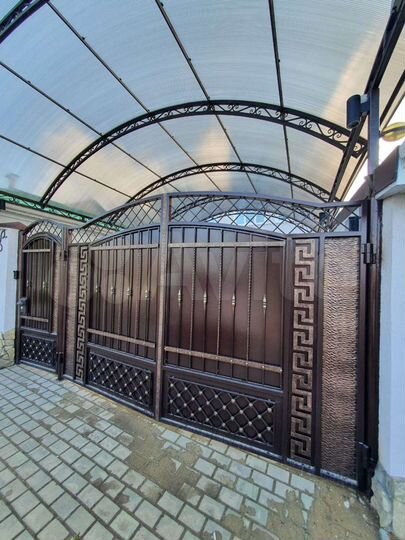 Дом 200 м² на участке 4,6 сот.