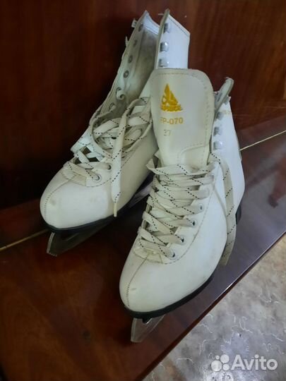 Коньки для фигурного катания