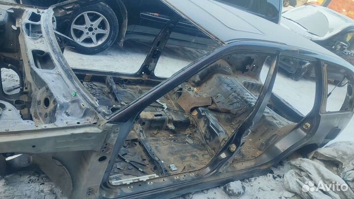 Кузов с документами Nissan avenir