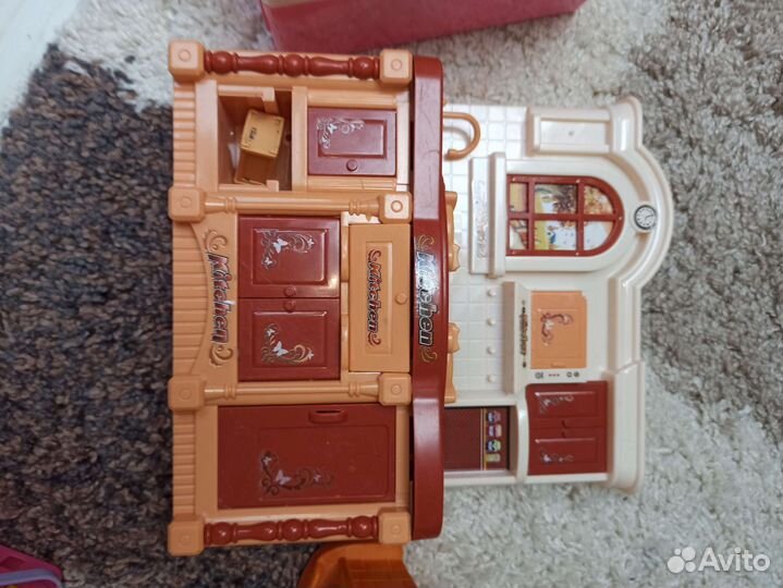 Детская кукольная мебель и посуда