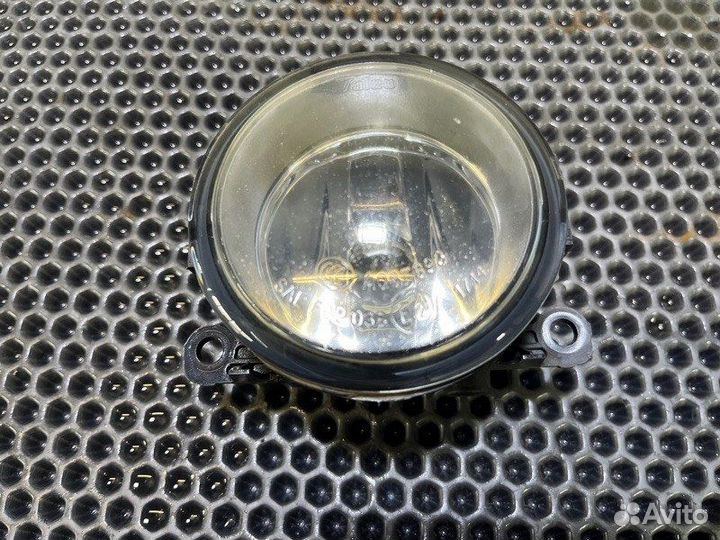 Туманка прав. Nissan Pathfinder