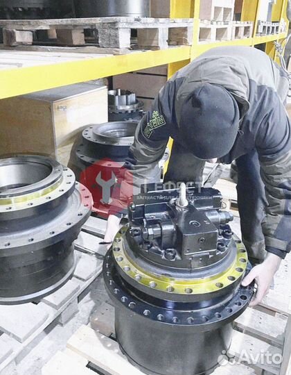 Бортовой редуктор Doosan DX420LCA