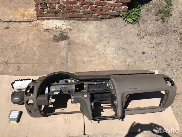 Комплект безопасности Audi Q7 бежевый