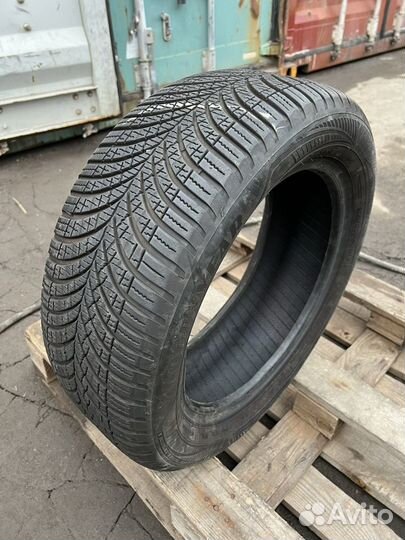 Goodyear Vector 4Seasons Gen-3 205/55 R16