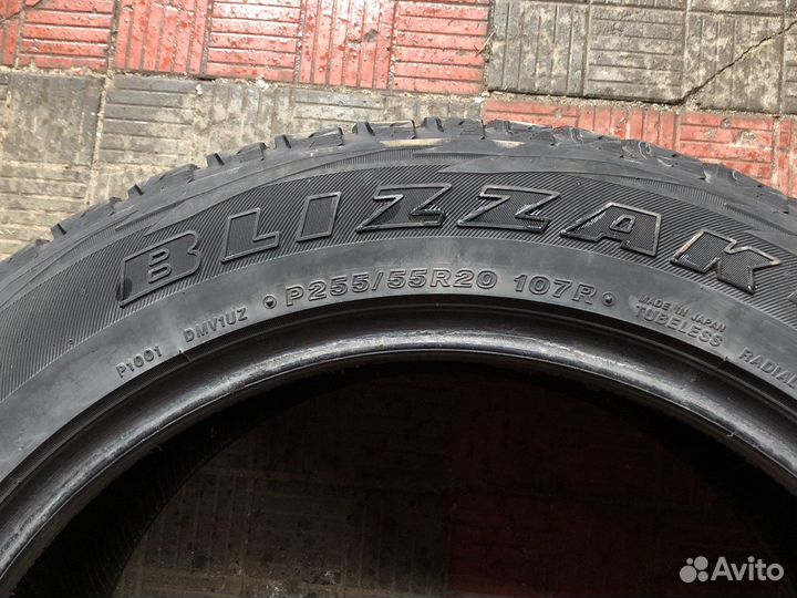 Bridgestone Blizzak DM-V1 2.25/55 R20 179W