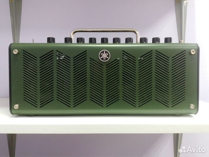 Yamaha THR10x комбоусилитель + блок питания