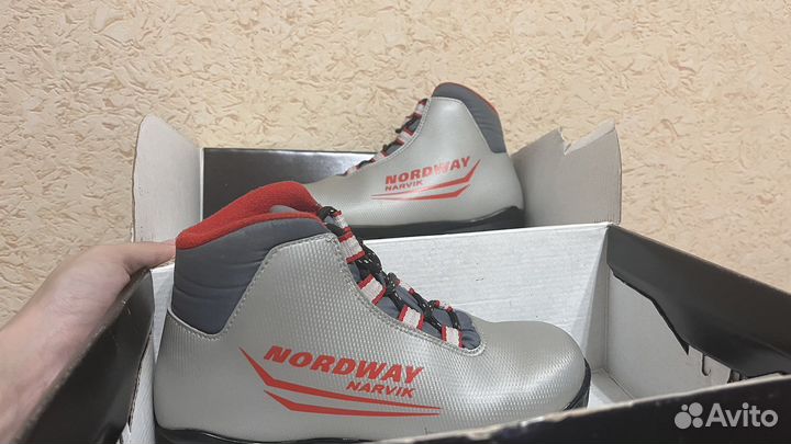 Лыжные ботинки детские