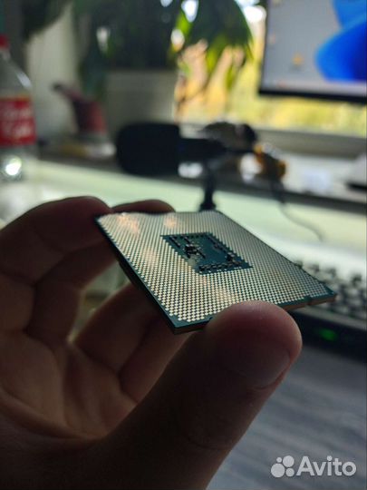 Процессор Intel Xeon E5-2676 V3