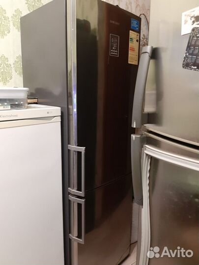 Холодильник samsung