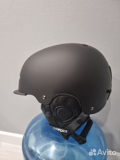 Горнолыжный шлем