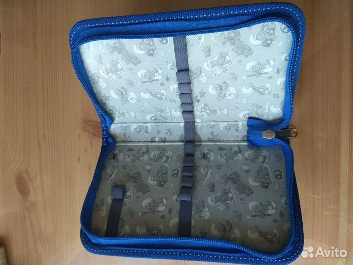 Пенал школьный