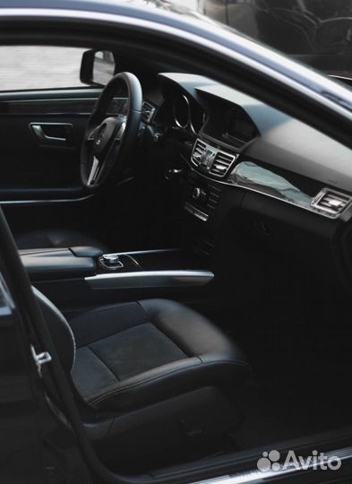 Аpeнда Mercedes E200. Пpокaт роскошного Мерседеса
