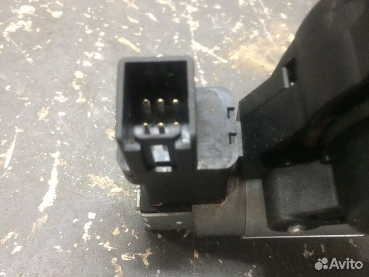 Стеклоподъемник mazda 3 BK хэтчбек