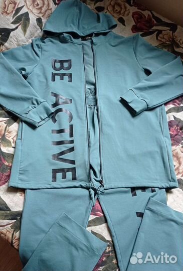 Спортивный костюм женский новый