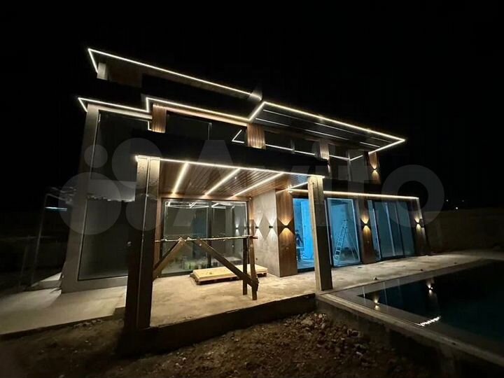 Коттедж 350 м² на участке 7,5 сот.