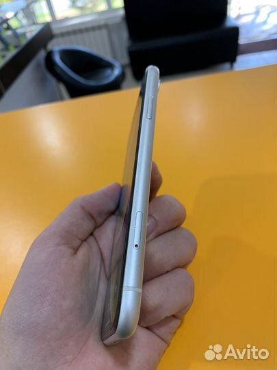iPhone Xr, 128 ГБ