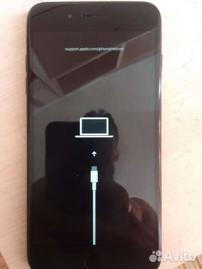 Телефон iPhone 7 plus