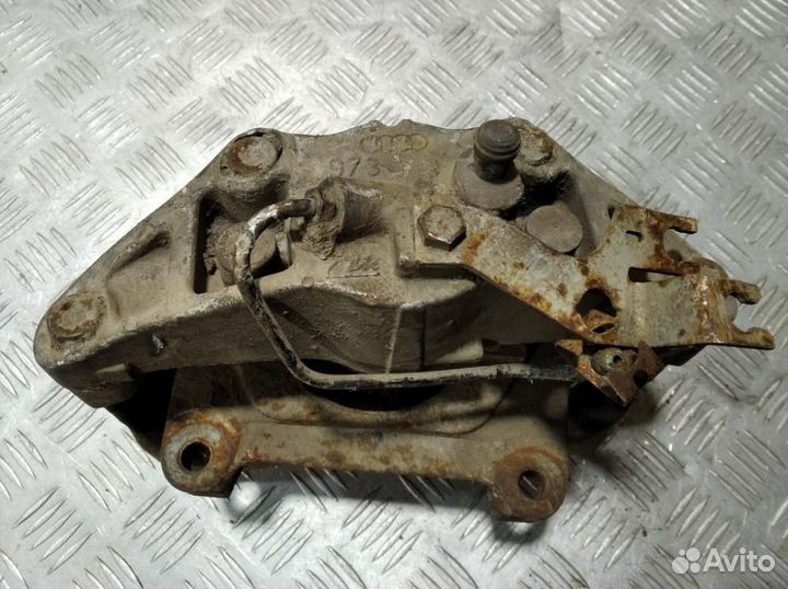 Суппорт передний левый Audi A6 c6 C6