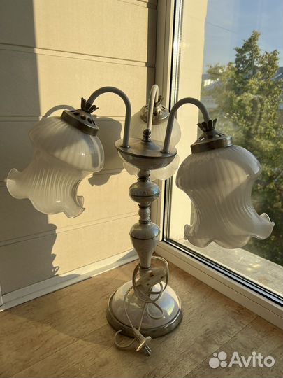 Лампа настольная