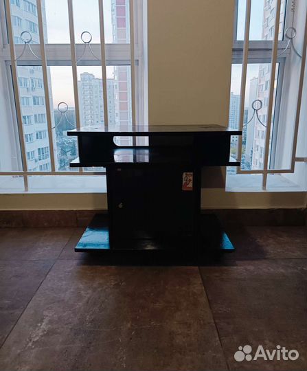 Тумба под телевизор