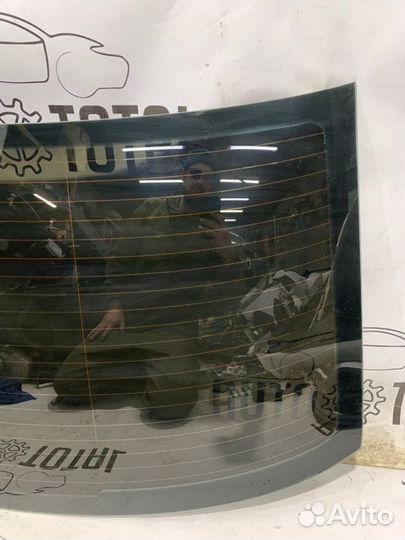 Стекло заднее Volkswagen Polo sedan (MK5) cfna