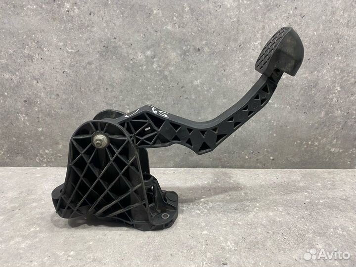 Педаль сцепления Skoda Octavia 2 (A5) 1Z3 2008