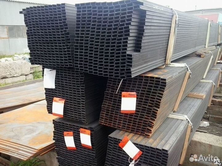 Труба профильная 40x20x2 мм. 6 метров